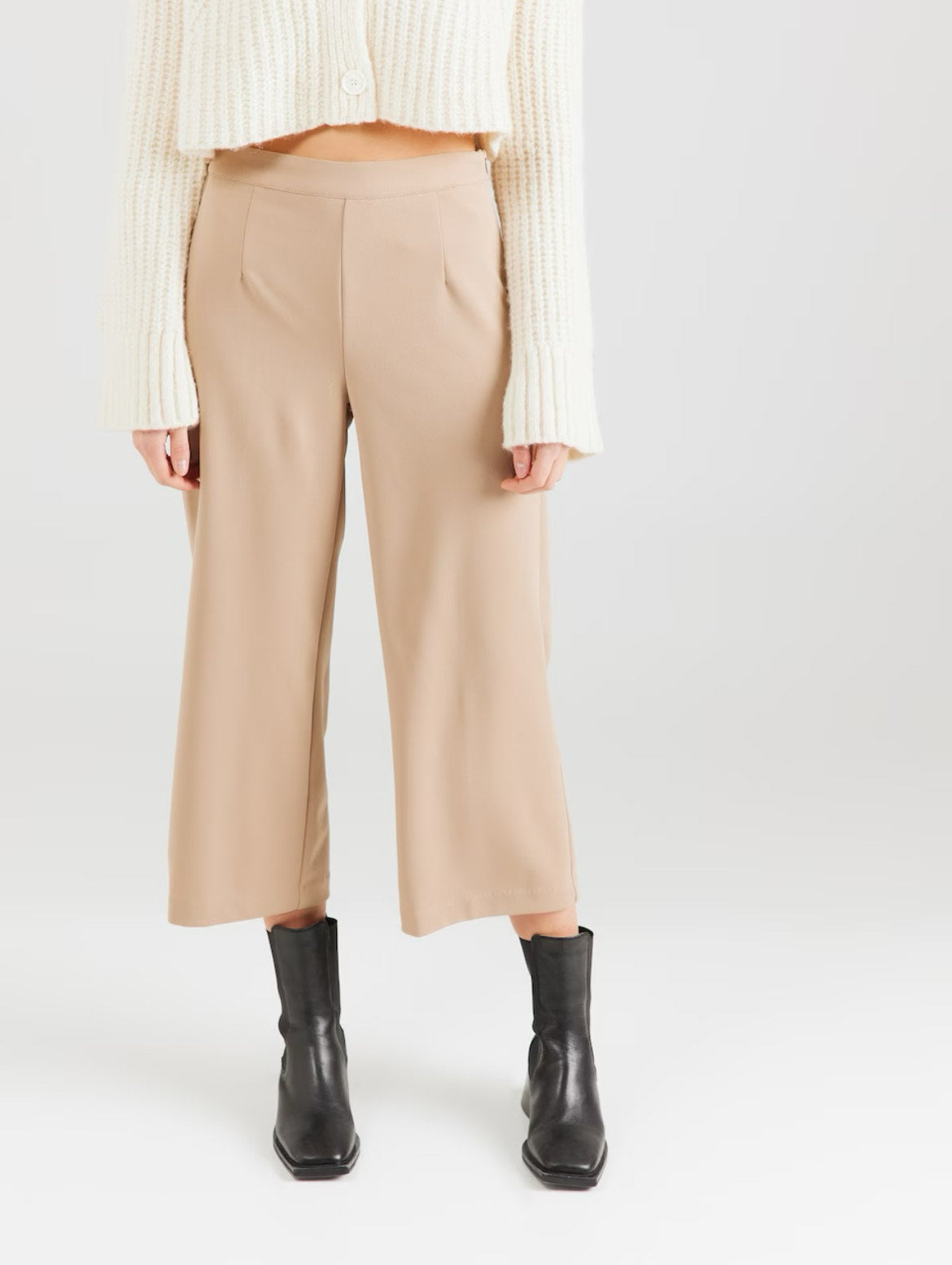 Relaxed Straight Leg Jeans